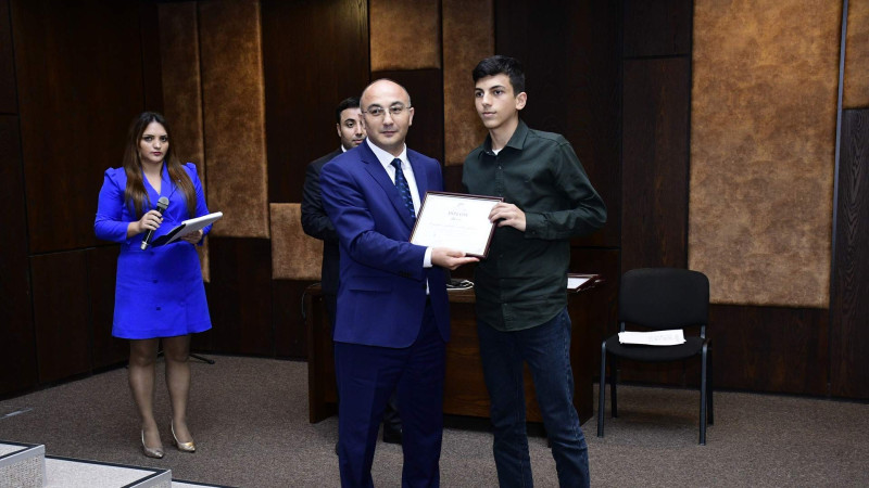 İki şagirdimiz statistik olimpiadanın finalında qalib olublar