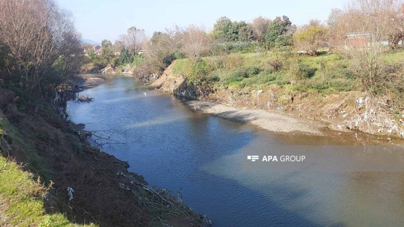 Astaranın Şahağacı kəndində torpaq sürüşməsi intensivləşib