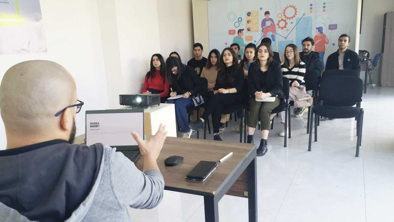 Lənkəranda “Brendləşmə və brendin tanıdılması” adlı təlim keçirilib