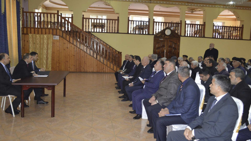 Qəzənfər Ağayev Şiyəkəran kəndində vətəndaşlarla görüşüb