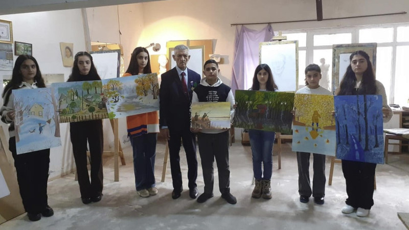 Astarada həvəskar rəssamlara ustad dərsi keçirilib