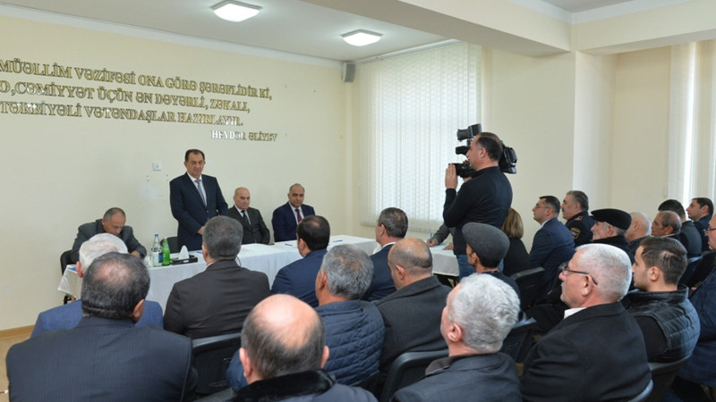 Taleh Qaraşov Qurumba və Narbağı kəndlərinin sakinləri ilə görüşüb