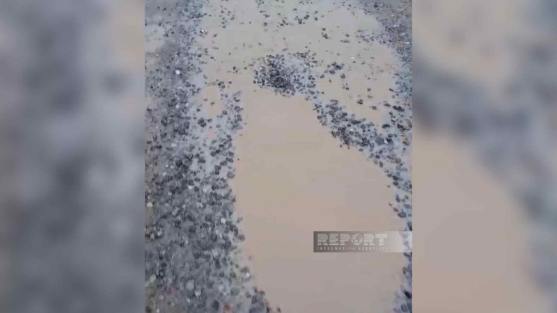 Cəlilabadın bu küçəsinin yolları dağılıb