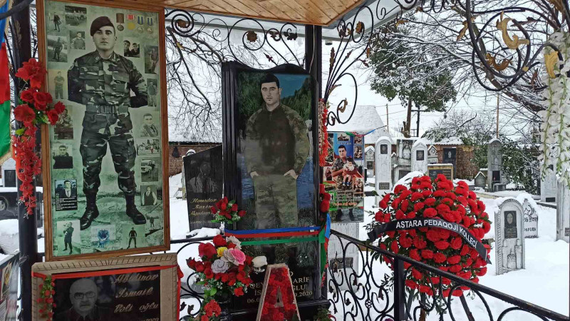 Astara Pedaqoji Kollecinin işçiləri şəhid ailələrinə baş çəkiblər