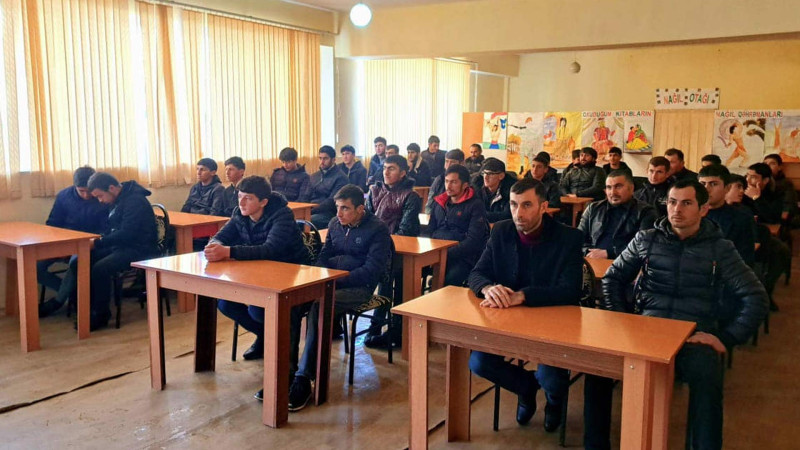 Cənub bölgəsinin İlk dəfə səs verəcək gəncləri ilə görüş keçirilib