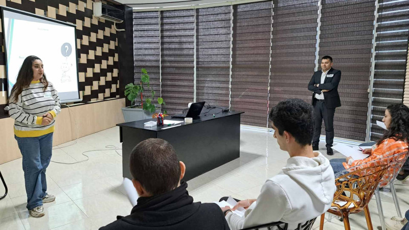 Lənkəranda liderlik mövzusunda seminar keçirilib