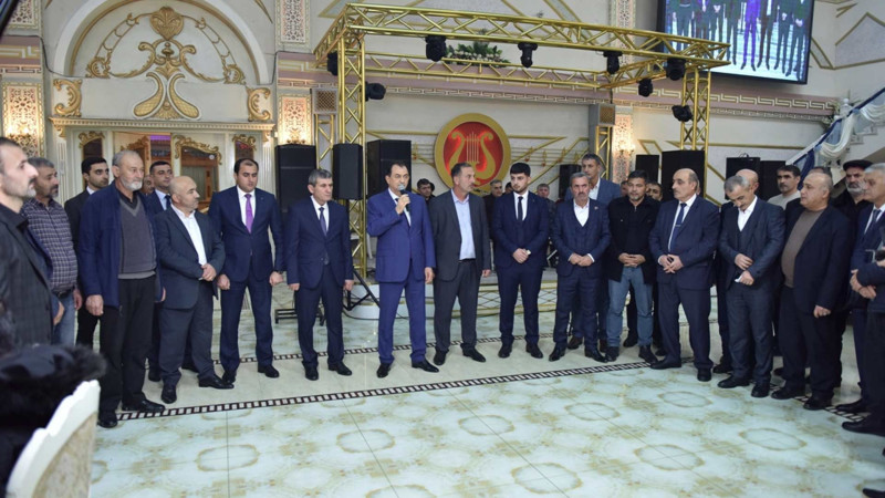Taleh Qaraşov şəhid qardaşının xeyir işinə qatılıb
