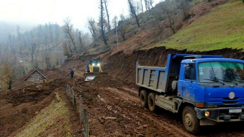 Düriyyə-Şümrüd avtomobil yolunun əsaslı təmirinə başlanılıb