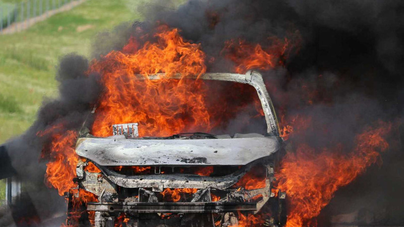 Masallıda avtomobil yanıb