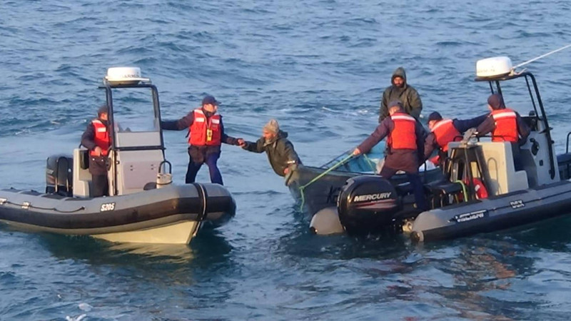 Astara sakinləri Xəzərdə batmaq təhlükəsi ilə üzləşiblər: onlar xilas olunublar
