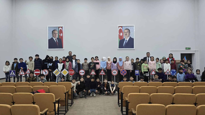Cəlilabadda “Yol hərəkəti qaydalarını öyrənək” mövzusunda seminar baş tutub