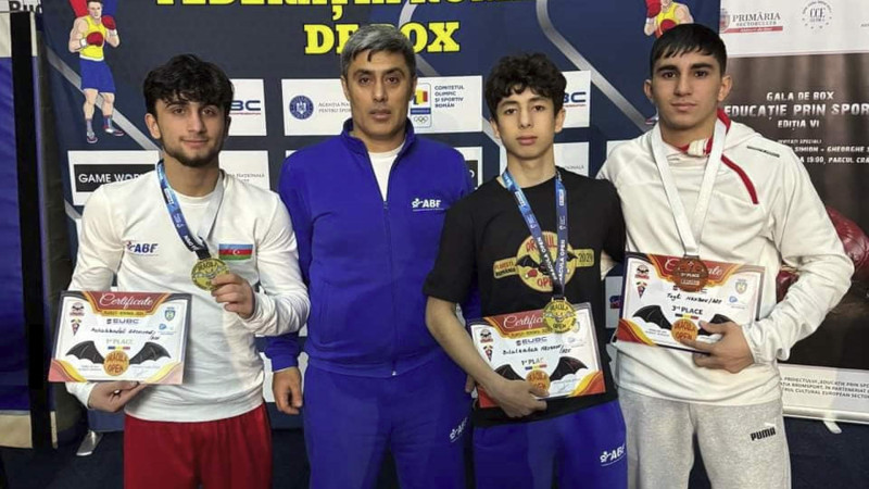 Boksçularımız Rumıniyadan medallarla qayıdıblar