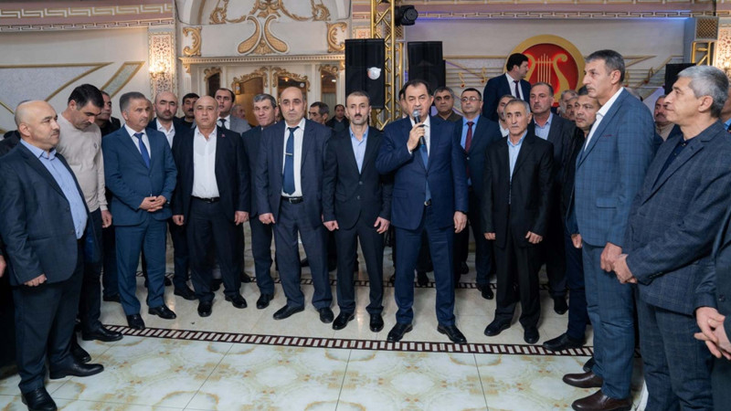 Taleh Qaraşov şəhid qardaşının toy şənliyində iştirak edib