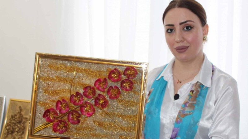Lənkəranda yaşayan və dekorativ-tətbiqi sənətlə məşğul olan Aysel Hüseynovanı tanıyaq