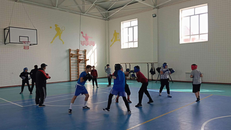 Lənkəranda məktəblilər arasında oyunlar keçirilib