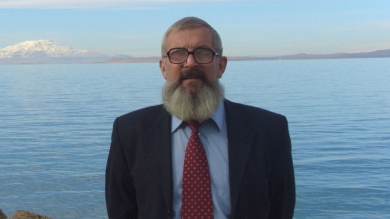 Tanınmış arxeoloq, professor Tufan Axundov vəfat edib