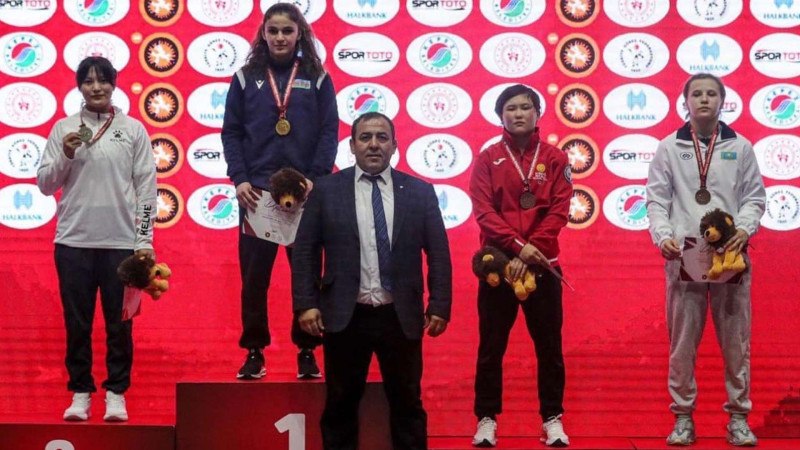 Masallıdan olan güləşçi Türkiyədən qızıl medalla qayıdıb