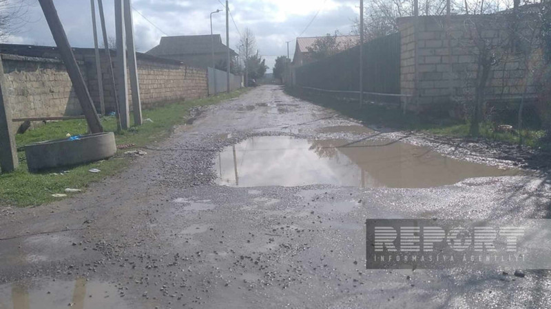 Cəlilabadda sakinlər qəbiristanlığa gedən yoldan narazıdırlar