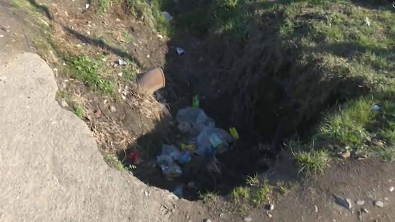 Lənkəranda qazıntı aparılan ərazi sakinlərin gediş-gəlişini çətinləşdirir