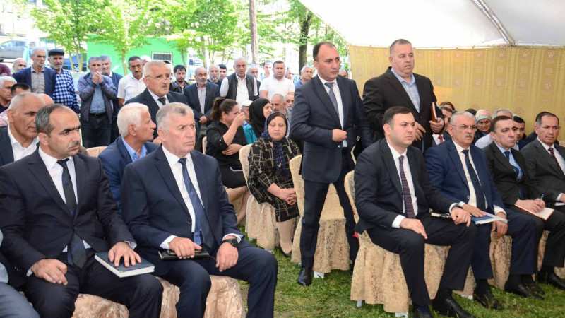 Araz Əhmədov Tüklə ərazisində vətəndaşları qəbul edib