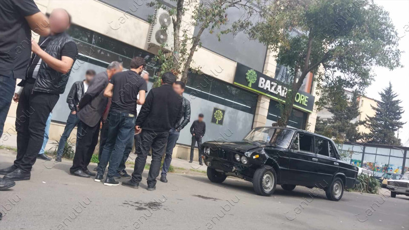 Lənkəranda avtomobil əks-yola daxil olaraq qəza törətdi