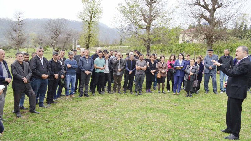 Qəzənfər Ağayev Səlivə kəndində səyyar qəbul keçirib