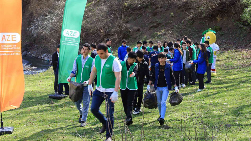 Qəzənfər Ağayev Lovayın yaşayış massivində sakinlərlə görüş keçirib