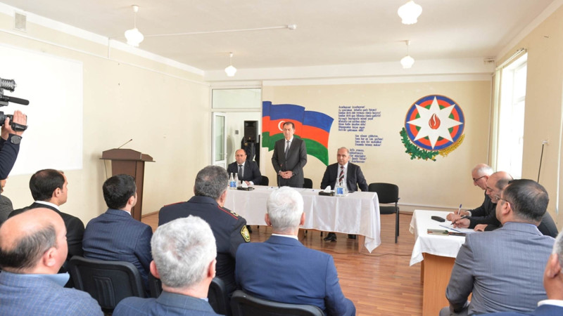 Taleh Qaraşov Sütəmurdovda sakinlərlə görüşüb