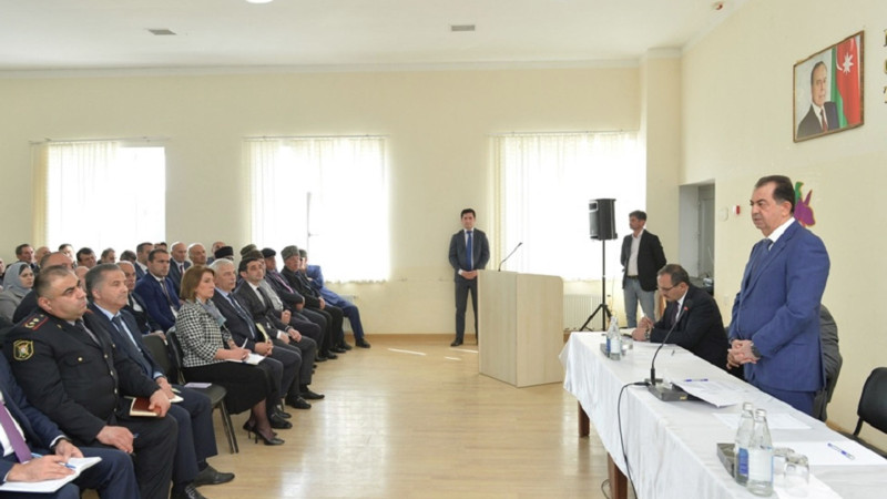 Taleh Qaraşov Şağlaser kənd sakinləri ilə görüşüb