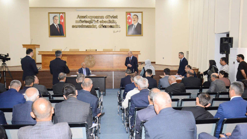 Araz Əhmədov vətəndaşları qəbul edib
