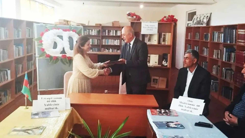 Ömrünün 40 ilini kitabxanaya sərf edən əməkdaş Fəxri Fərmanla təltif olunub