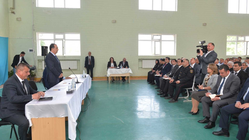 Taleh Qaraşov Osakücə kənd inzibati ərazi dairəsinin sakinlərini dinləyib