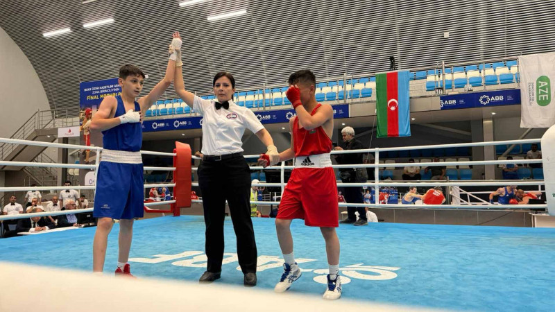 Boksçularımız kadetlər arasında ölkə birinciliyindən medallarla dönüblər