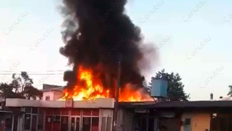 Lənkəranda yerləşən “Al market” yanıb