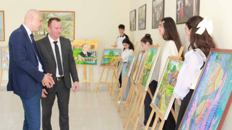 Lənkəranda məzunların əl işlərindən ibarət sərgi təşkil olunub