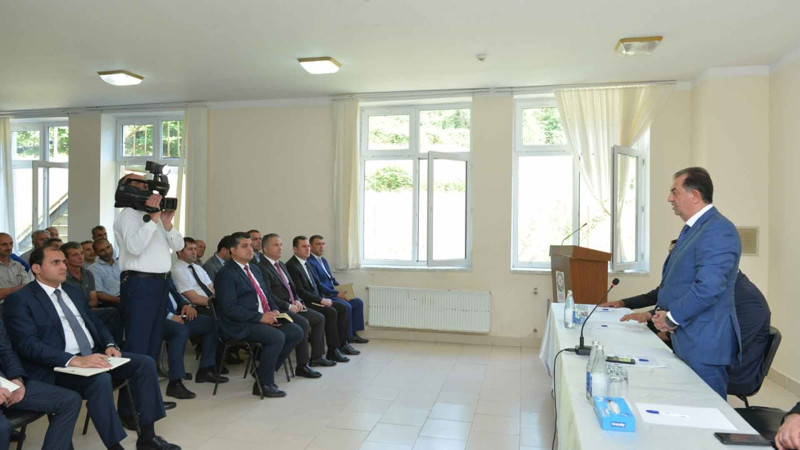 Taleh Qaraşov Bəliton kəndində səyyar qəbul keçirib