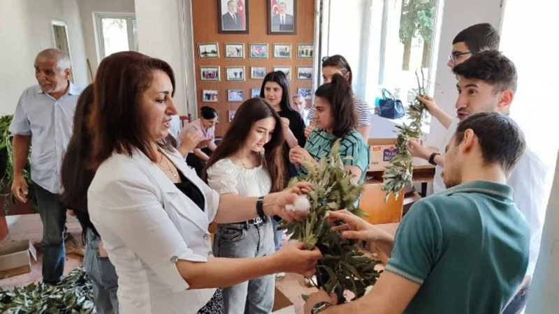 Masallıda kollec tələbələri barama istehsalı haqqında məlumatlandırılıblar