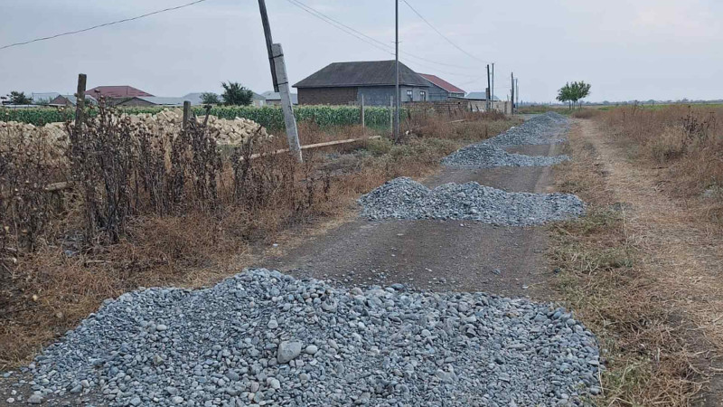 Cəlilabadın Üçtəpə kəndinin daha bir yolu təmir olunub