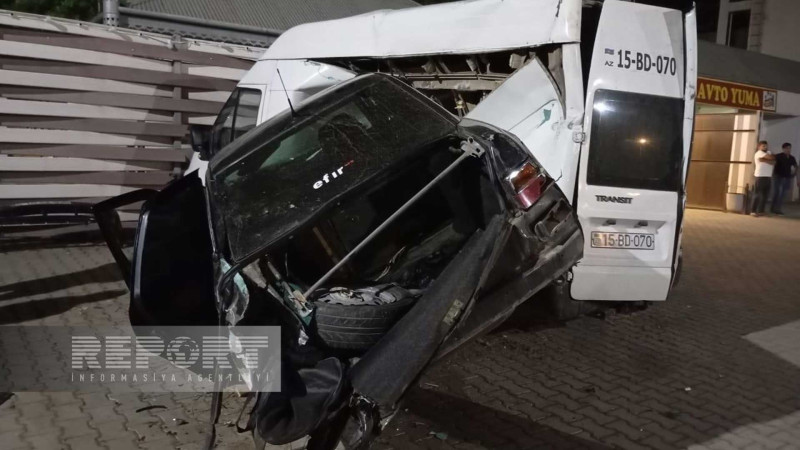 Cəlilabadda qəza: 2 nəfər ağır vəziyyətdə xəstəxanaya çatdırılıb