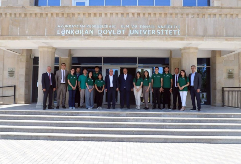 Lənkəranda yay məktəbinin iştirakçıları ilə görüş keçirilib
