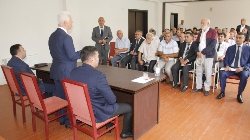Rafiq Cəlilov Məmmədrzalı kənd sakinlərinin qəbulunu keçirib