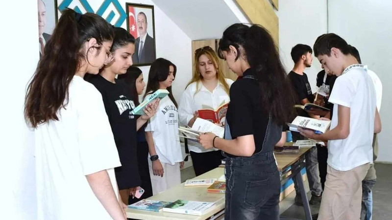 Astarada səyyar kitabxana xidməti göstərilib