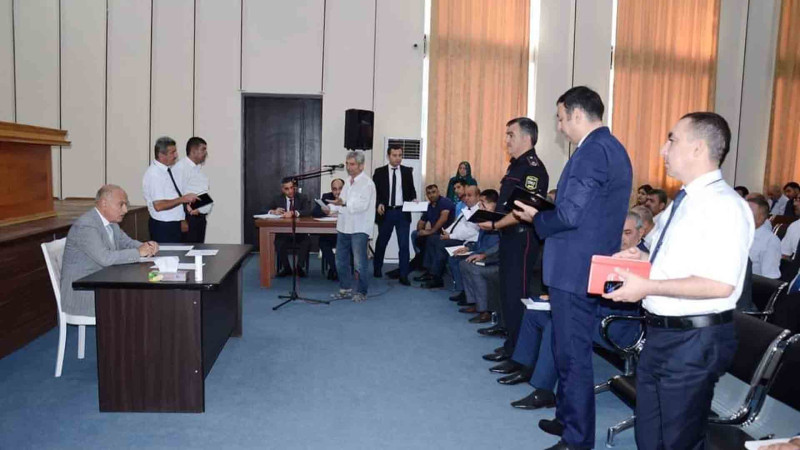 Araz Əhmədov İcra Hakimiyyətinin inzibati binasında vətəndaşların qəbulunu keçirib