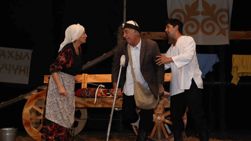 Lənkəran Dövlət Dram Teatrı mövsümün sonuncu tamaşasını nümayiş etdirdi