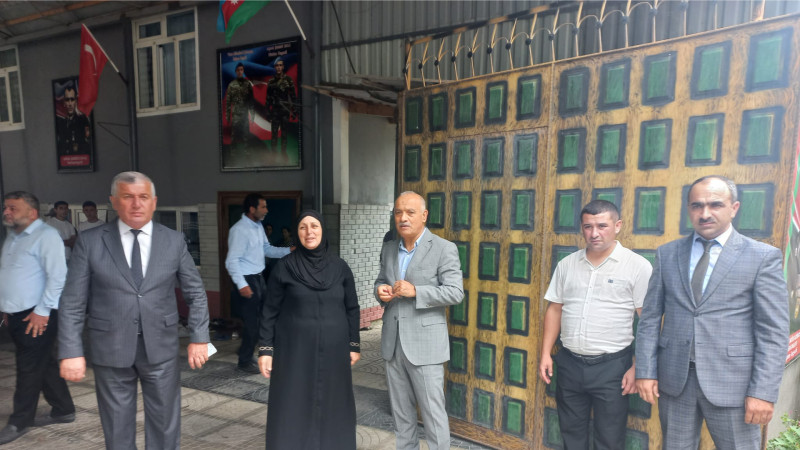 Masallıda Araz Əhmədov şəhid ailəsini ziyarət edib