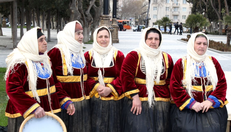 Lənkəranlı Nənələr qrupu və talış folkloru