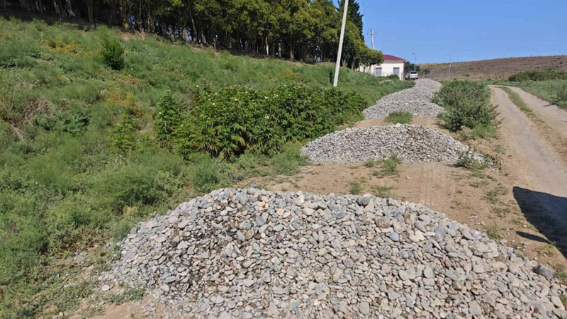 Cəlilabadda yolların təmiri davam edir