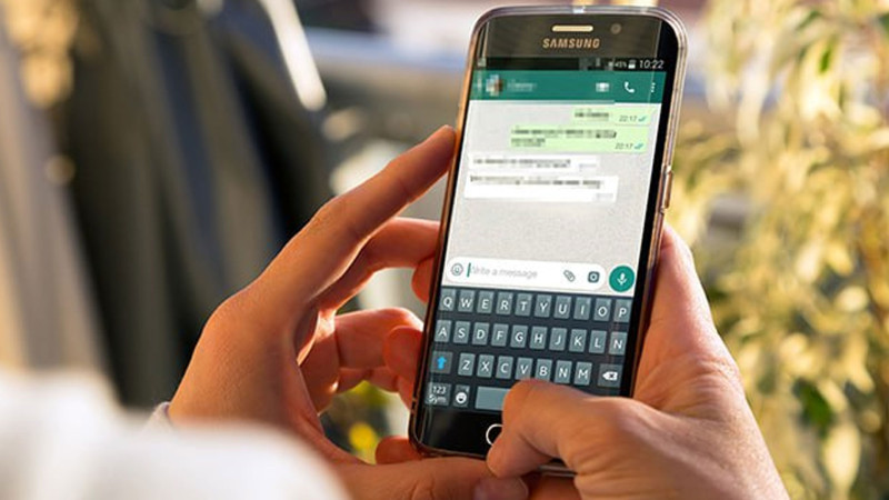 WhatsApp-da müdirinin şəklinin üstünə təhqir yazan işçi məhkəməyə verildi