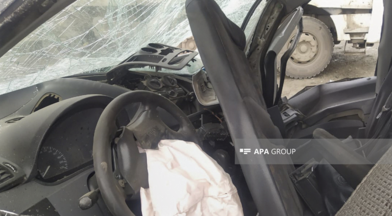 Biləsuvarda qəza: 4 nəfər xəsarət alıb