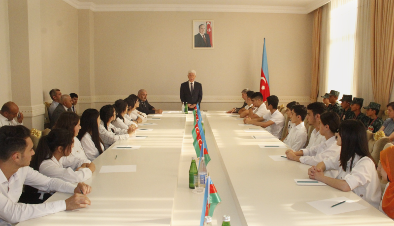 Cəlilabadda yüksək bal toplayan tələbələrlə görüş keçirilib